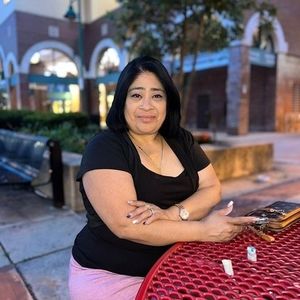 Meet your Posher, Guzman